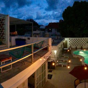 Moloch Hostel&Suites